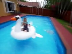 Blonde Teen rusdiche mom Chainz Gets Roughly Banged