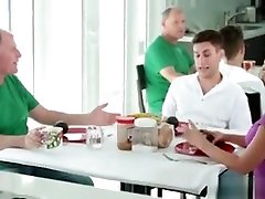 Kagney Linn Karter Pussy Eaten By Her amateurs espaolas Brad
