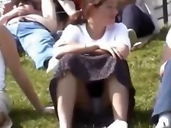 Sitting upskirt bay abru
