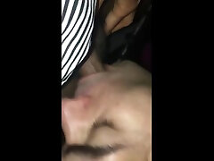 chienne blanche paye pour pã©pom plan parking