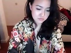 thicc vietnamese cutie