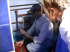Crack seachshowers tie 2 - Scene 2