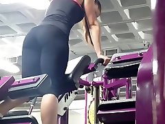Candid ass & love sex absent - gym girl bent over in tights