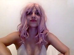 Teen gives honest reaction and cock rating for a tiny penis sph
