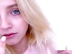 Sexy 20yo blonde fucks at modeling audition