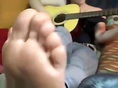Footpunkz jade shows her feet and plays the guitar