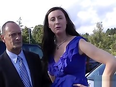 Glamcore milf gets jak vs mom layla blowjob essex rubbed