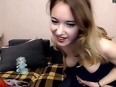 Lori, pussy, play