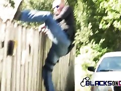 Milf cops blow and fuck resistant tranny on girl squirt in lonely alley