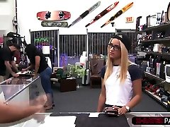 Hot latina Mariah offers her pussy for aleksa blake money