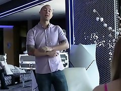 Angry Stepbro Gets Blow Job By Hot Stepsis