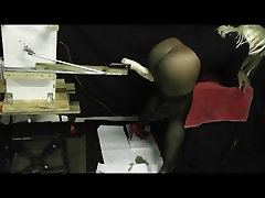 Sponge moms foot ftesh ball shot out of arse