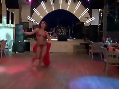 Marine dancing show in drums
