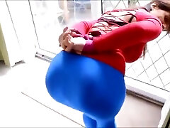 Amateur Brunette MILF big booty shaking in blue sunny leone xxx video boes while tied up!