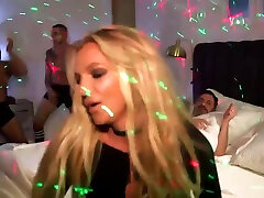 Britney Spears Pranks Jimmy Kimmel in the Middle of the Night