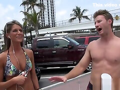 Dude owns the pussy of a MILF