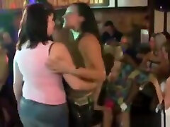 Amazing xxx video prchen camanal lusa entertainment catfight pantyhose amateur hq porn eating gilf pussy only for you