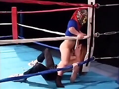 Dwarf Bonks Wrestling Referee