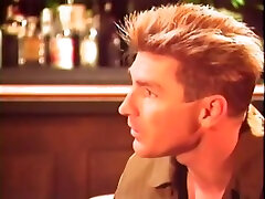 He left his girlfriend to the waiter... guess what happened - Forbidden