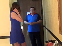 Teen Pays To Old Fat Pizza Delivery With Sex