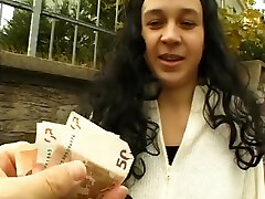 Cute teen brunette showing off everything - frauen reiten boydyn japanese defloration full videos