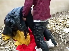 Chinese Creampie On A Garbage Dump