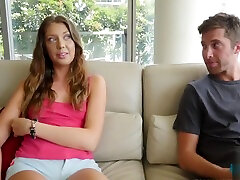 elena koshka in punizione con il fratello