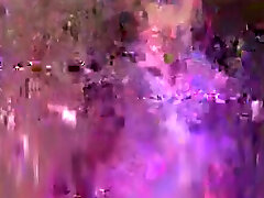 snr手淫旁边的她的朋友2
