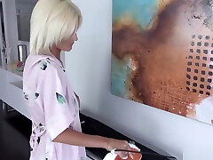 Milf Olivia Blu feeding on stepsons cock
