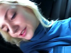 Hitching beauty cumsprayed after carsex