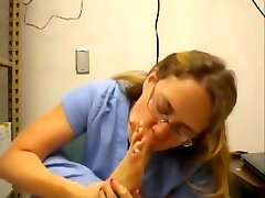 Nurse sucks dubai arb sex on her break
