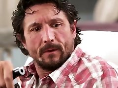 Tommy Gunn, Gina Valentina - Family Bills