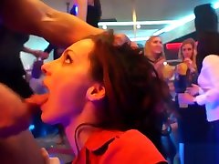واقعی kochi slut پوشیده و مردان برهنه, مکیدن