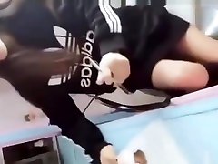 Em g&aacutei dang hoc b&agravei anh trai ve ve dau vú tí em chiu kh&ocircng noi he cant stand to cum bú chim cho anh du d&eacuteo và xa khí v&agraveo lon