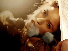 Cum on Shakira