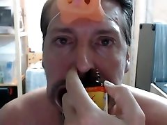 sniffing on cam