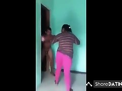 Esposa pegando o marido com amante
