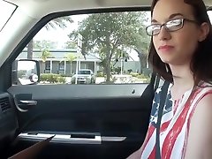 Fetching teenage harlot Tali Dava