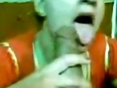 arab iraqi sucking