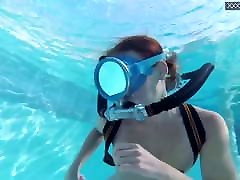 Minnie Manga hardcore sex underwater