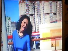 What shoes direkam cowoknya ml what feet for trampling fromthis girl in blue