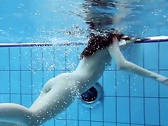 Roxalana submerged in the ebony buty naked