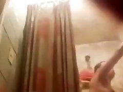 Espiando a mi cuÃ±ada y sus hijas