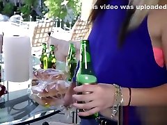 肮脏的青少年开始夏天的权利与一些性别方