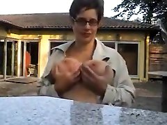 Tina - Nude under coat
