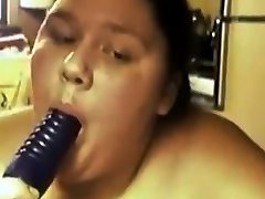 chaenij xxx BBW masterbates in kitch for cam