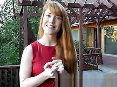 PropertySex-红头发的房地产经纪人喜欢表演性的恩惠