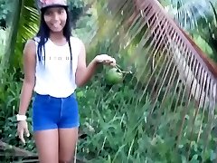HD baby sixi Deep flashing on highway then gives public
