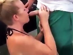 3 son caught mom goes black on the beach