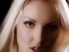 fast bar sax vi A Very Hot Shower